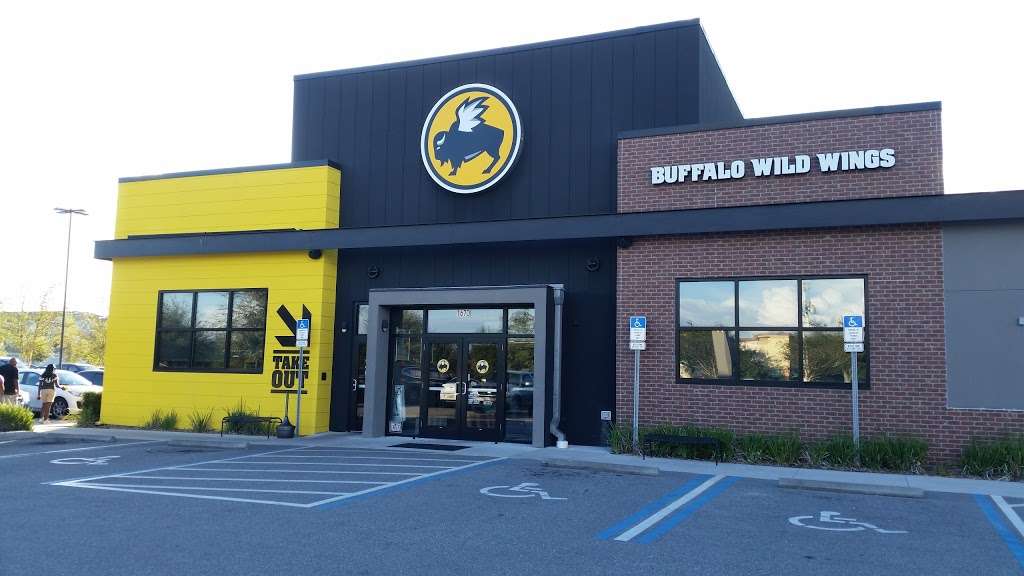 Buffalo Wild Wings | 1670 Rinehart Rd, Sanford, FL 32771, USA | Phone: (407) 330-3589