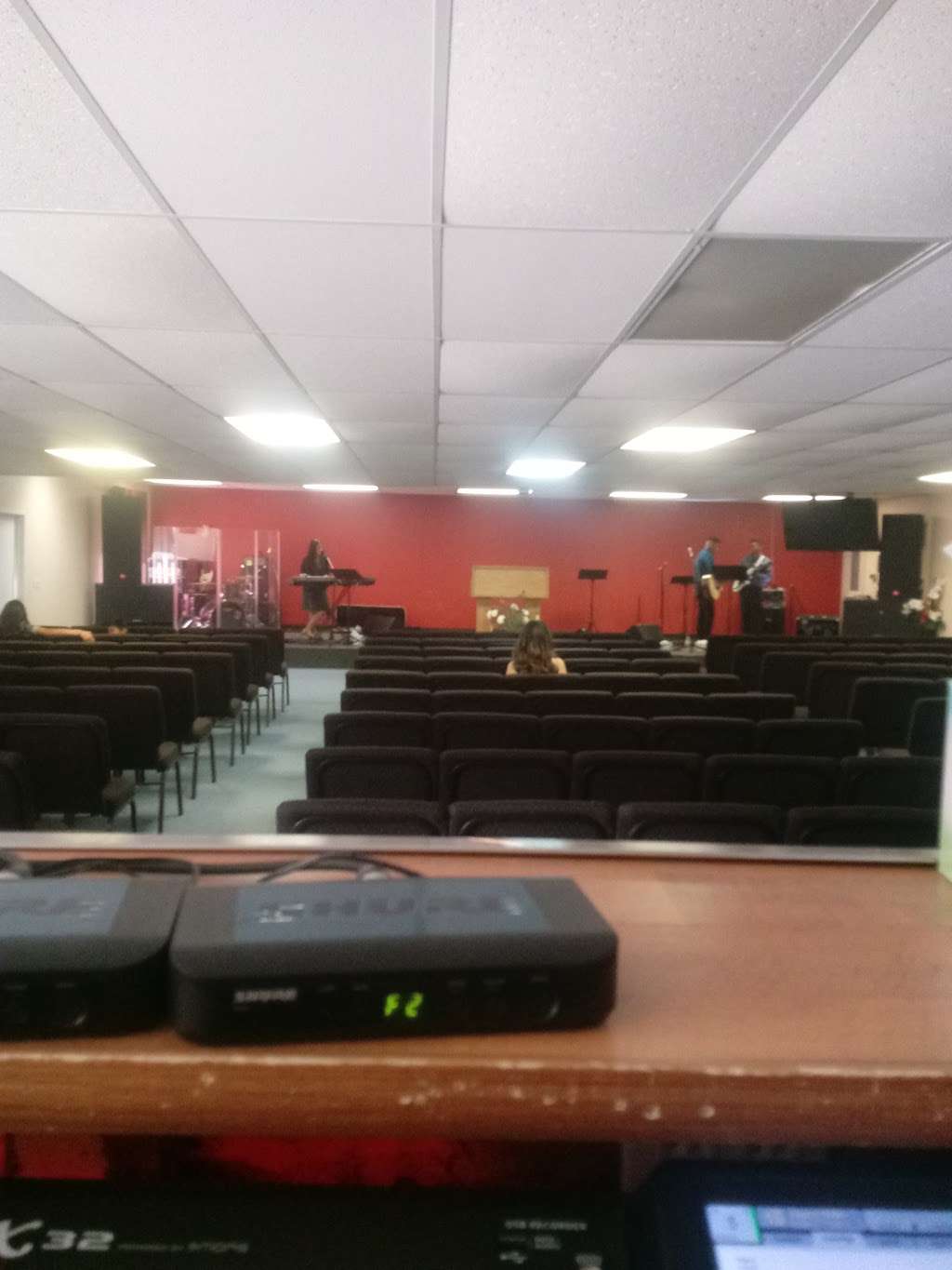 Iglesia De Cristo Manantial En El Desierto | 23230 W Ellis Ave, Perris, CA 92570, USA | Phone: (951) 634-7919