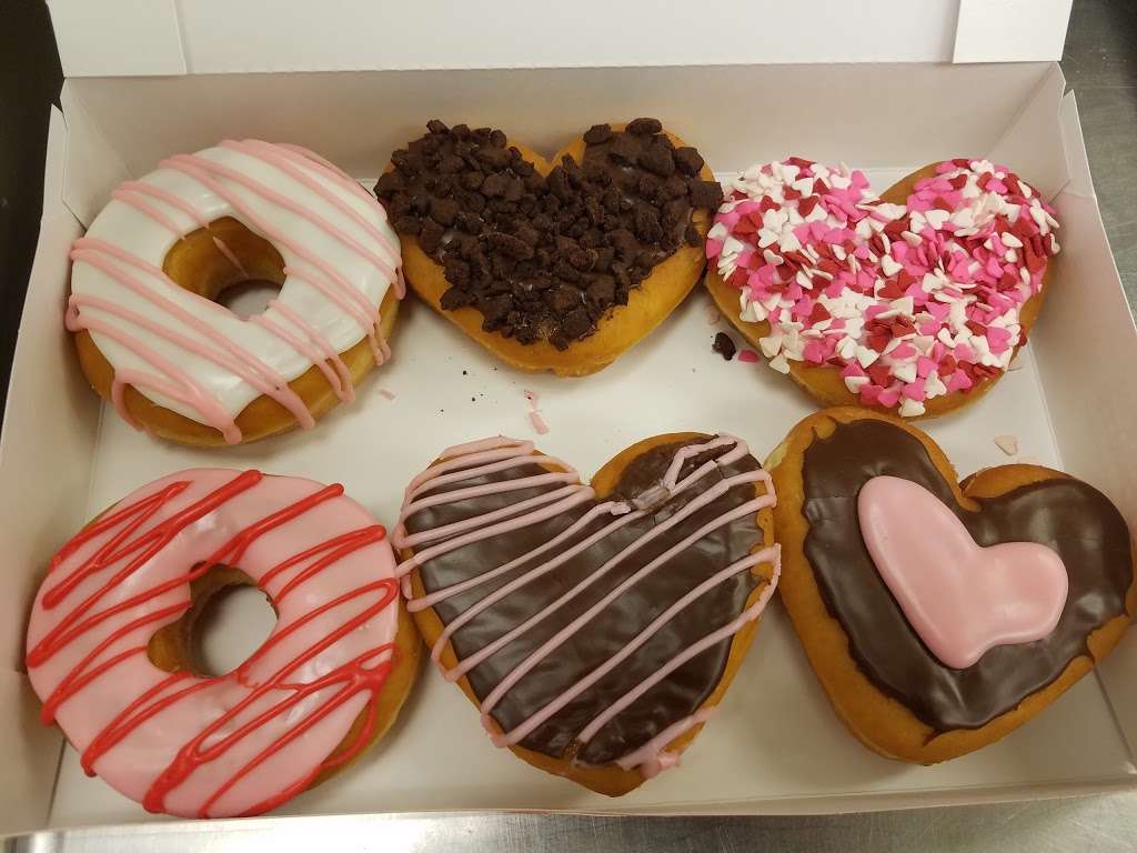 Dunkin Donuts | 7800 Airport Blvd, Houston, TX 77061, USA | Phone: (713) 640-8601