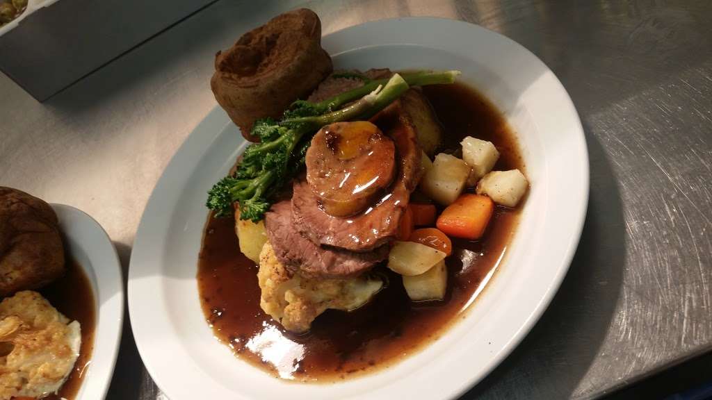 The Sun Inn | 31 Lemsford Village, Lemsford, Welwyn Garden City AL8 7TN, UK | Phone: 01707 322247