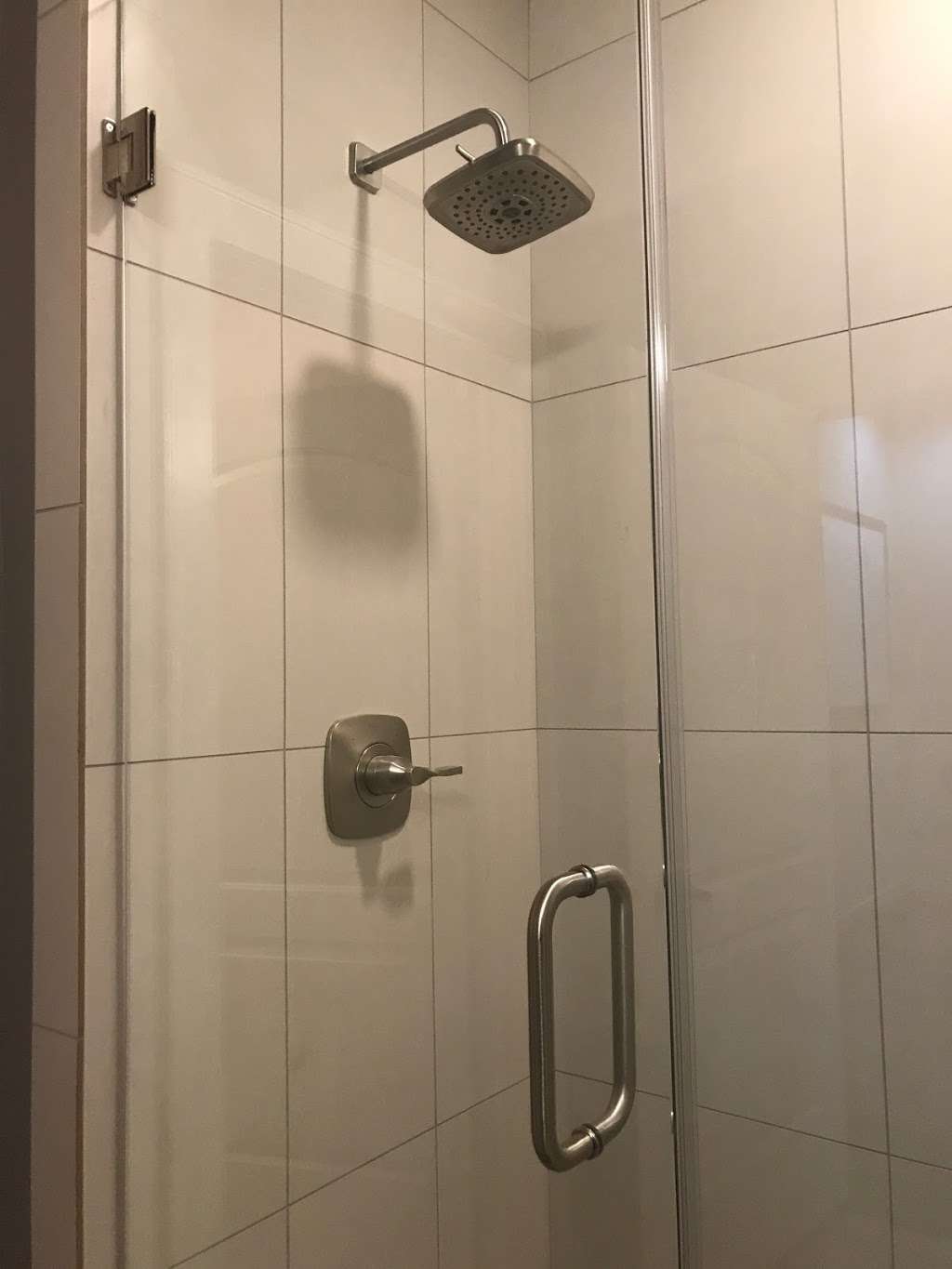 Shower Door King | 7118 Navigation Blvd, Houston, TX 77011, USA | Phone: (713) 923-7350