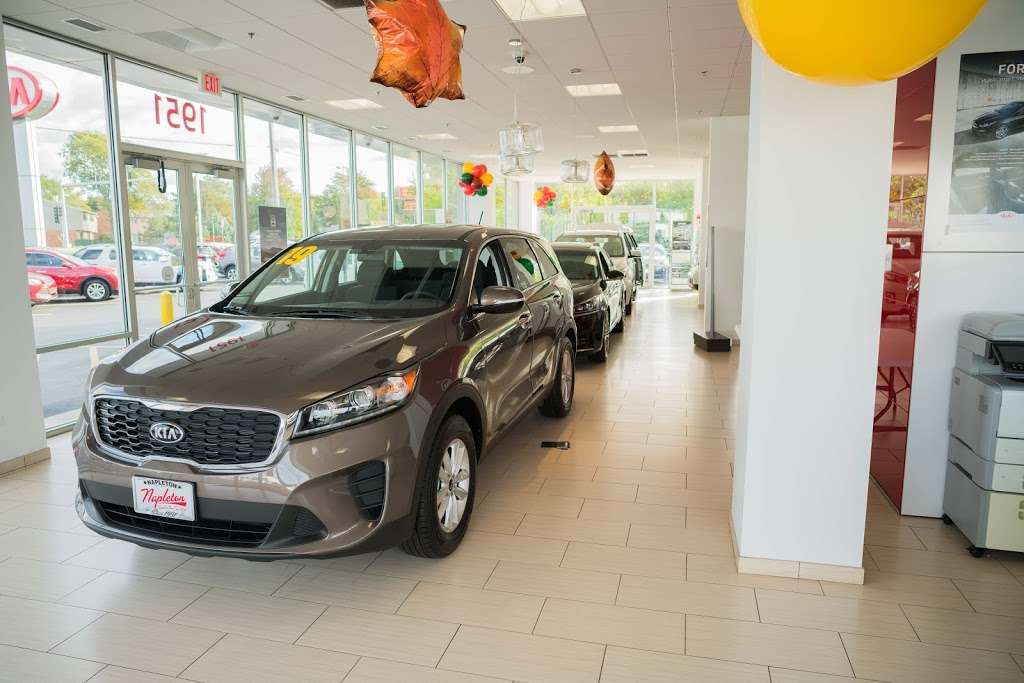 Napleton River Oaks Kia | 1951 River Oaks Dr, Calumet City, IL 60409, USA | Phone: (708) 888-1069