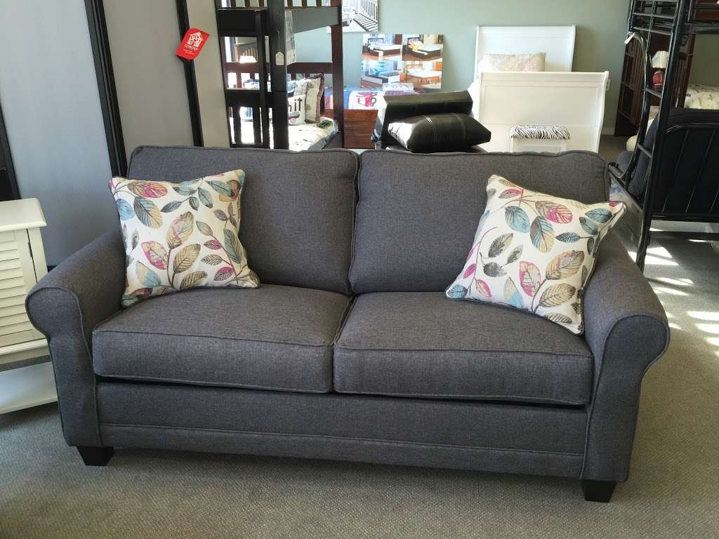 Discount Bedding & Furniture | 4 New Canaan Ave # 1, Norwalk, CT 06851 | Phone: (203) 845-7979