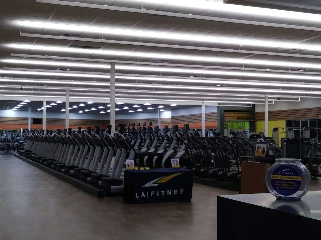 LA Fitness | 28015 Greenspot Rd, Highland, CA 92346, USA | Phone: (909) 742-5131