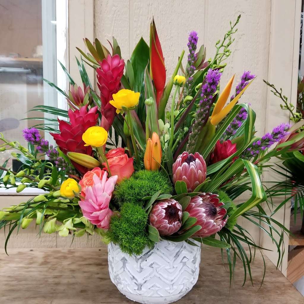 Vickys Floral Design | 5858 Dryden Pl Space 4, Carlsbad, CA 92008, USA | Phone: (760) 586-8680