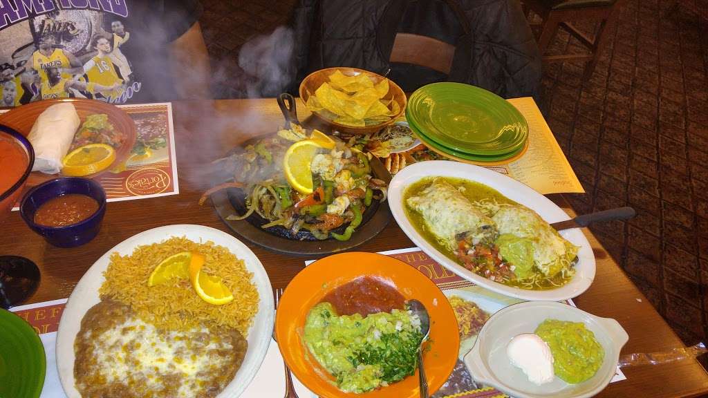 Los Portales Mexican Grill - Montclair | 10244 Central Ave, Montclair, CA 91763, USA | Phone: (909) 621-2013