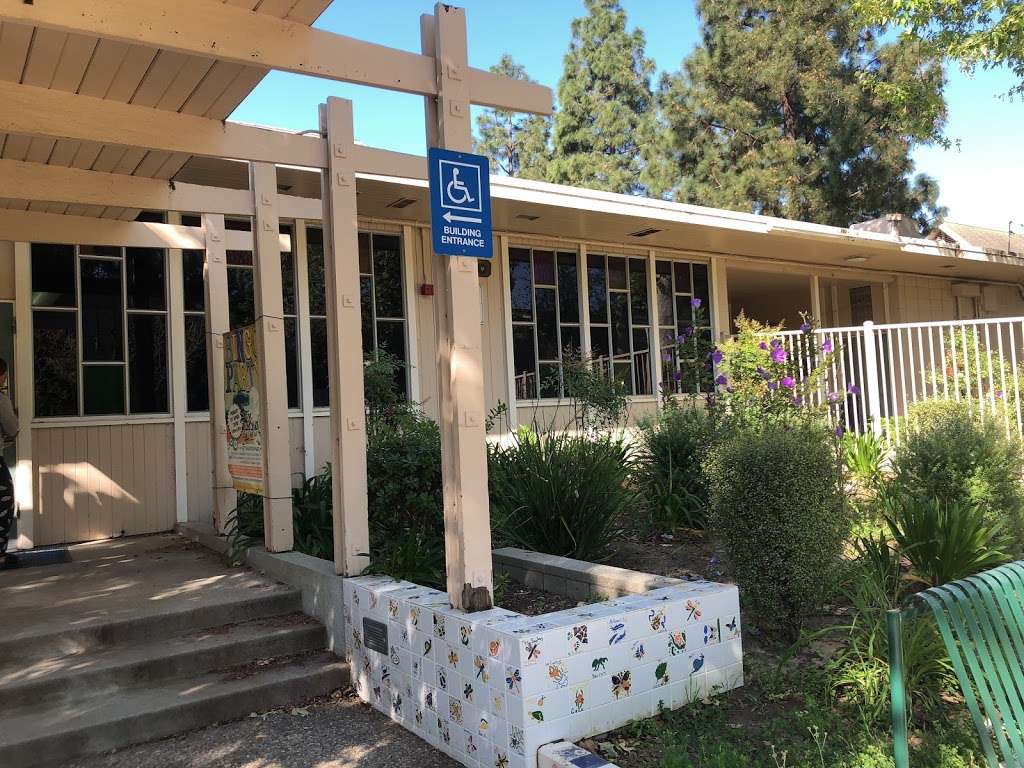 Round Meadow Elementary | 5151 Round Meadow Rd, Hidden Hills, CA 91302, USA | Phone: (818) 883-6750