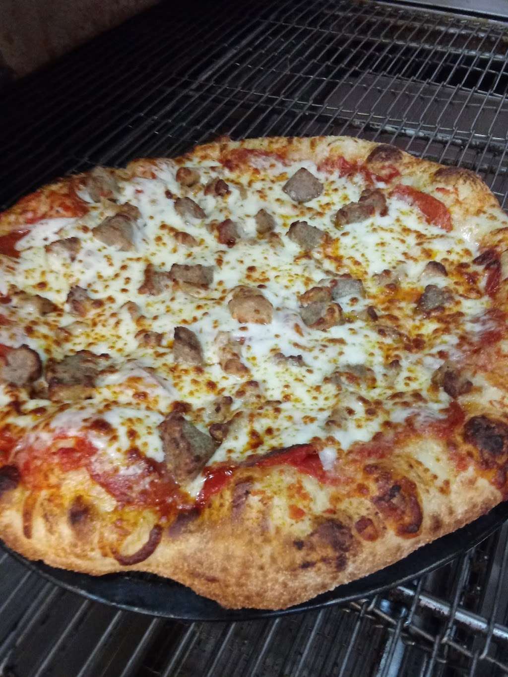 Mama Nitas Pizza | 5040 US-52, New Palestine, IN 46163, USA | Phone: (317) 861-1300