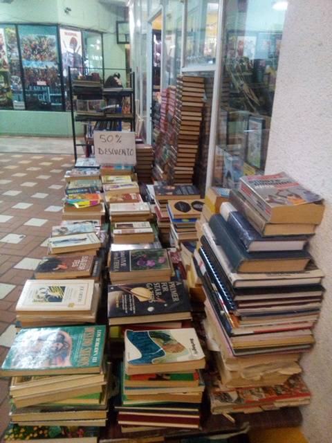Librería Anticuaria Juárez | Local 13, Centro Comercial Pasaje Correo, Av Lerdo 239, Centro, 32000 Cd Juárez, Chih., Mexico | Phone: 656 698 7433