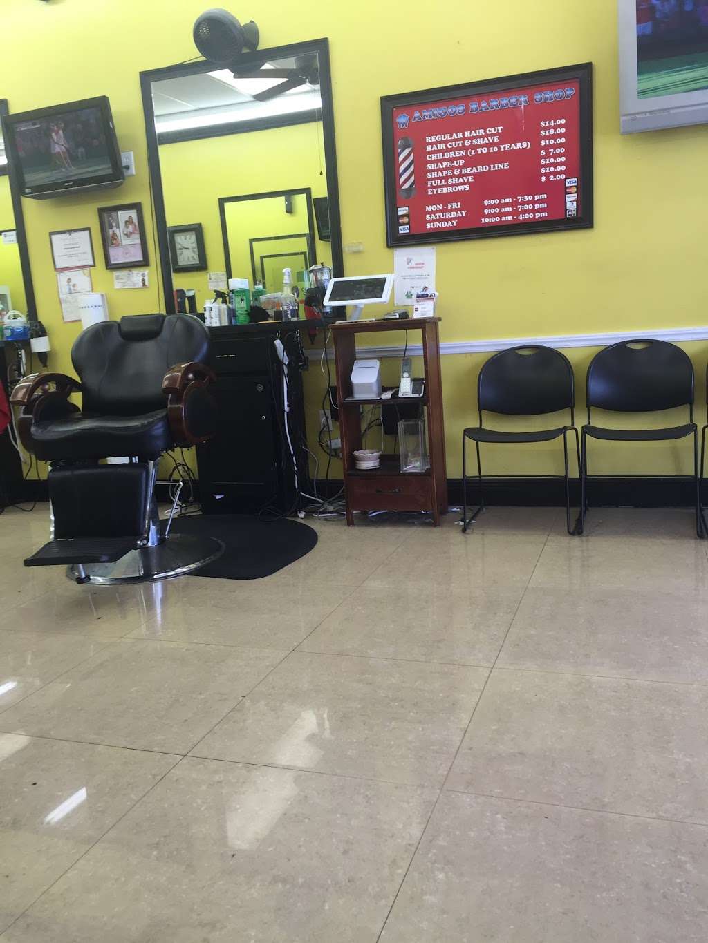 Amigos Barber Shop | 13212 E Colonial Dr, Orlando, FL 32826, USA | Phone: (407) 275-7405