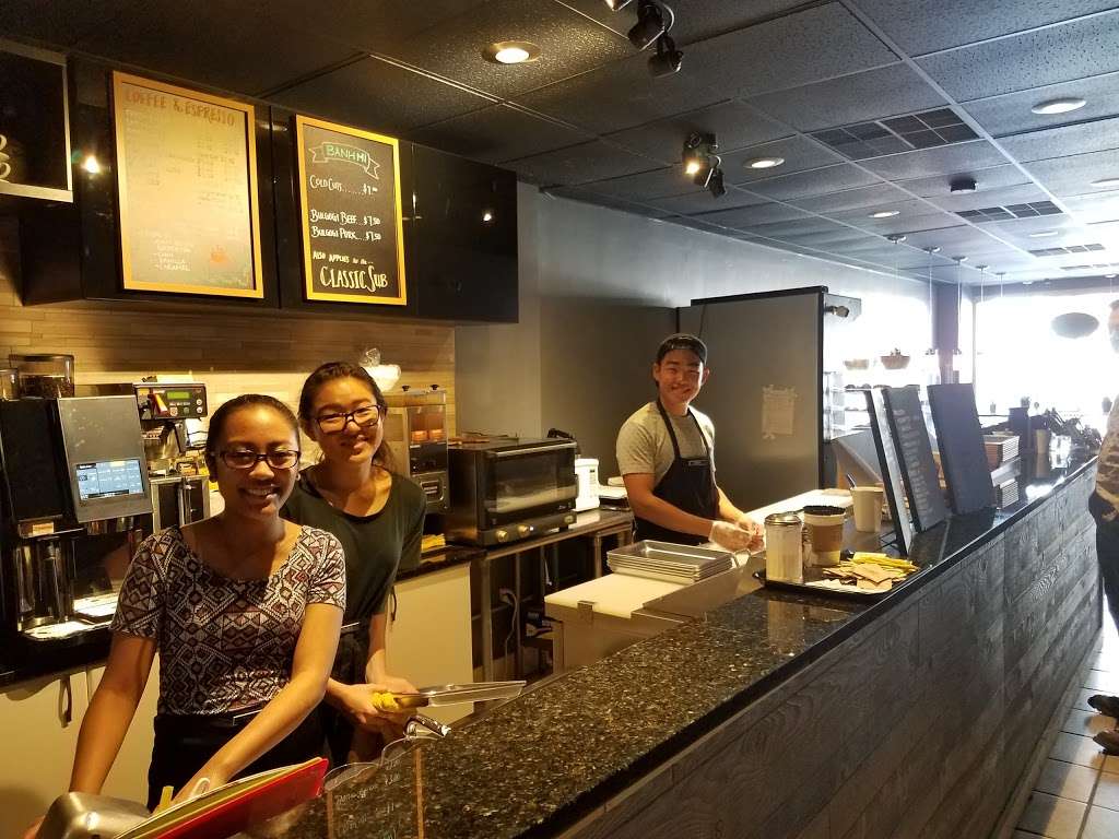 Cafe Banh | 324 Potomac Ave, Quantico, VA 22134 | Phone: (571) 778-2935