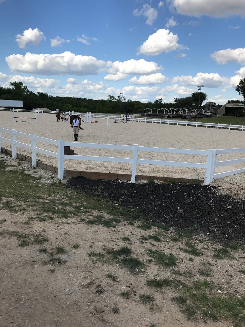 Dallas Equestrian Center | 8787 Park Ln, Dallas, TX 75231 | Phone: (214) 304-5750