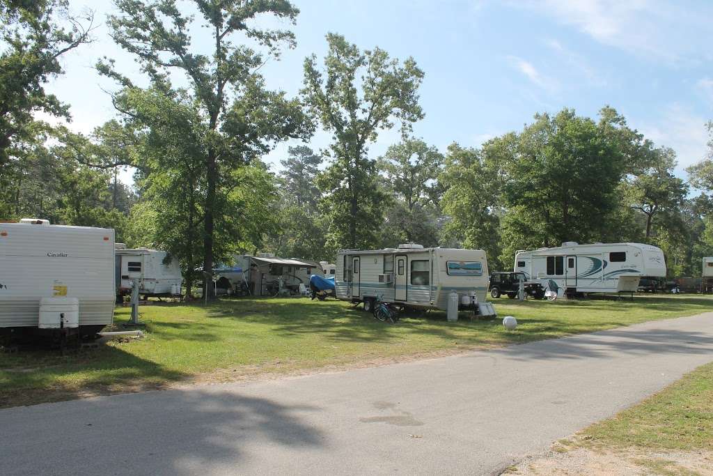 Rambling Vines RV Park | 26450 Nichols Sawmill Rd, Magnolia, TX 77355, USA | Phone: (281) 259-8300