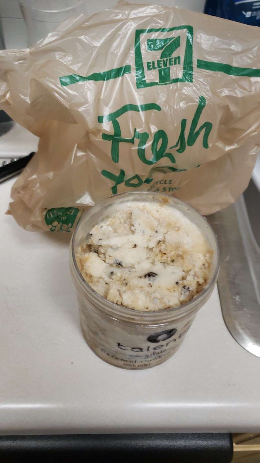 7-Eleven | 125 Hiawatha Dr, Carol Stream, IL 60188, USA | Phone: (630) 653-1601