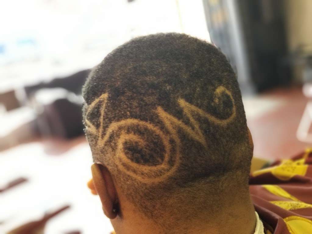 A Clean Edge salon and barber | 10010 E 63rd St, Raytown, MO 64133 | Phone: (816) 737-9531