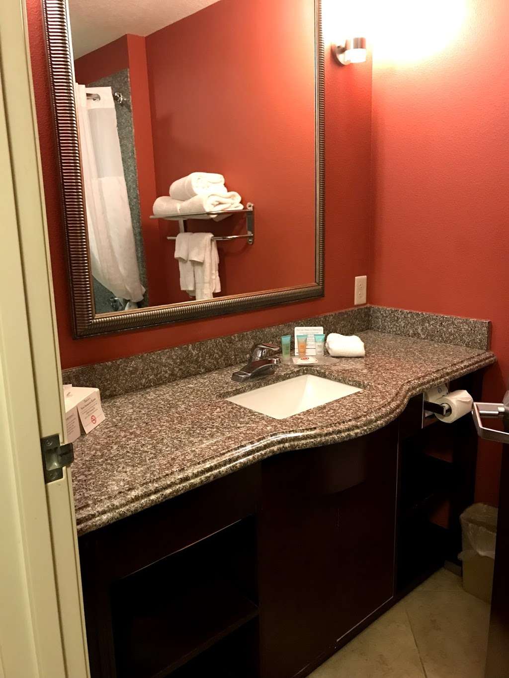 Comfort Inn & Suites Maingate South | 4095 Hotel Dr, Davenport, FL 33897, USA | Phone: (863) 353-4510