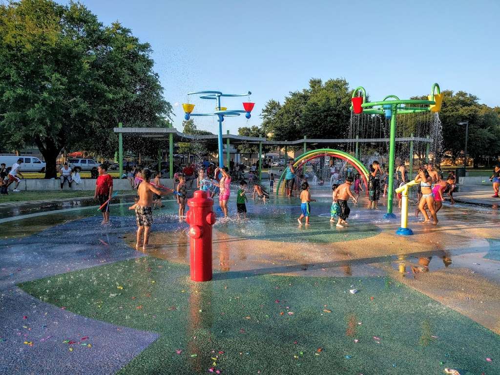 Ferguson Park | 1900 Gross Rd, Dallas, TX 75228, USA | Phone: (661) 585-8907