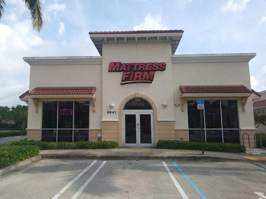 Mattress Firm Loxahatchee | 9847 Okeechobee Blvd, West Palm Beach, FL 33411, USA | Phone: (561) 790-7179