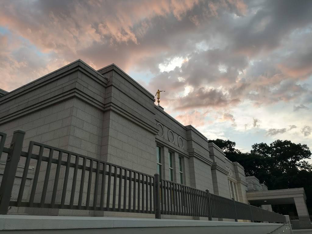 St. Paul Minnesota Temple | 2150 Hadley Ave N, Oakdale, MN 55128, USA | Phone: (651) 748-5910