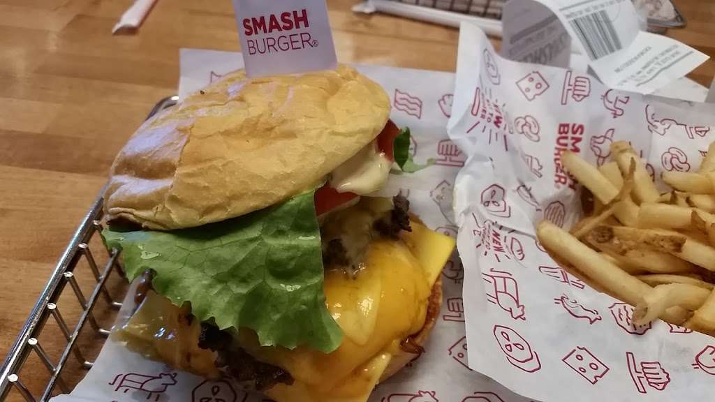 Smashburger | 4318 Amboy Rd, Staten Island, NY 10312, USA | Phone: (347) 562-4362