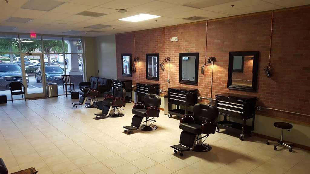 Colemans Barber Shop | 185 E Mitchell Hammock Rd, Oviedo, FL 32765, USA | Phone: (407) 542-7037