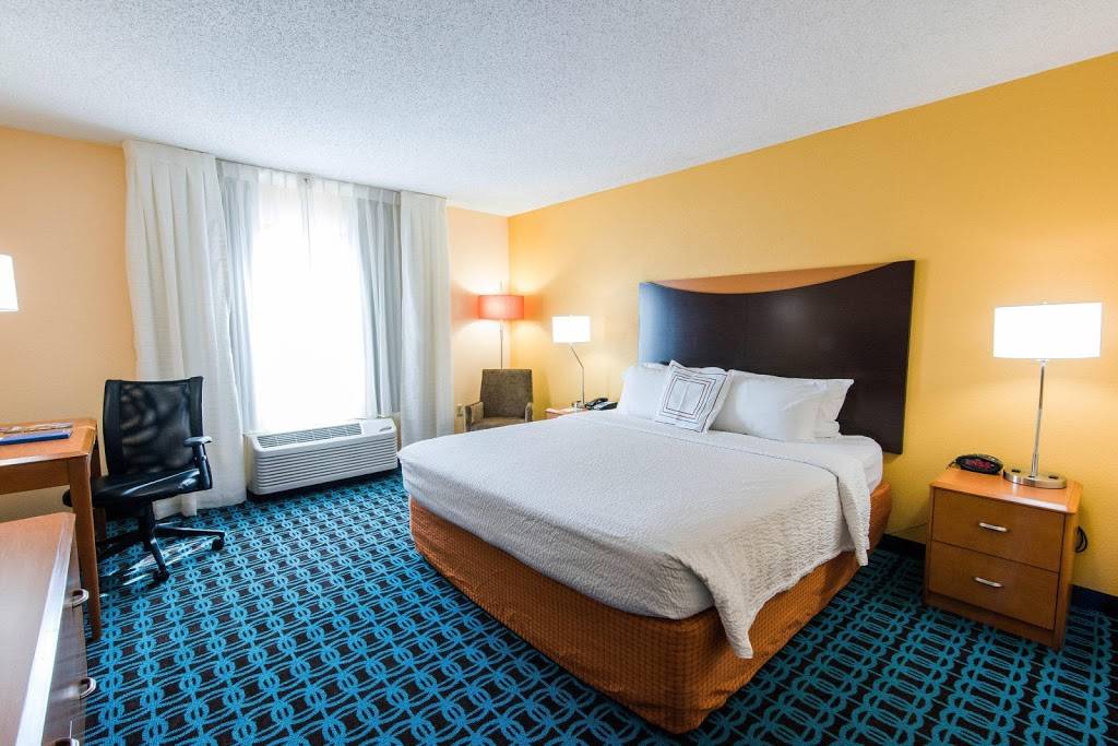 Fairfield Inn & Suites by Marriott Chesapeake | 1560 Crossways Blvd, Chesapeake, VA 23320, USA | Phone: (757) 420-1300