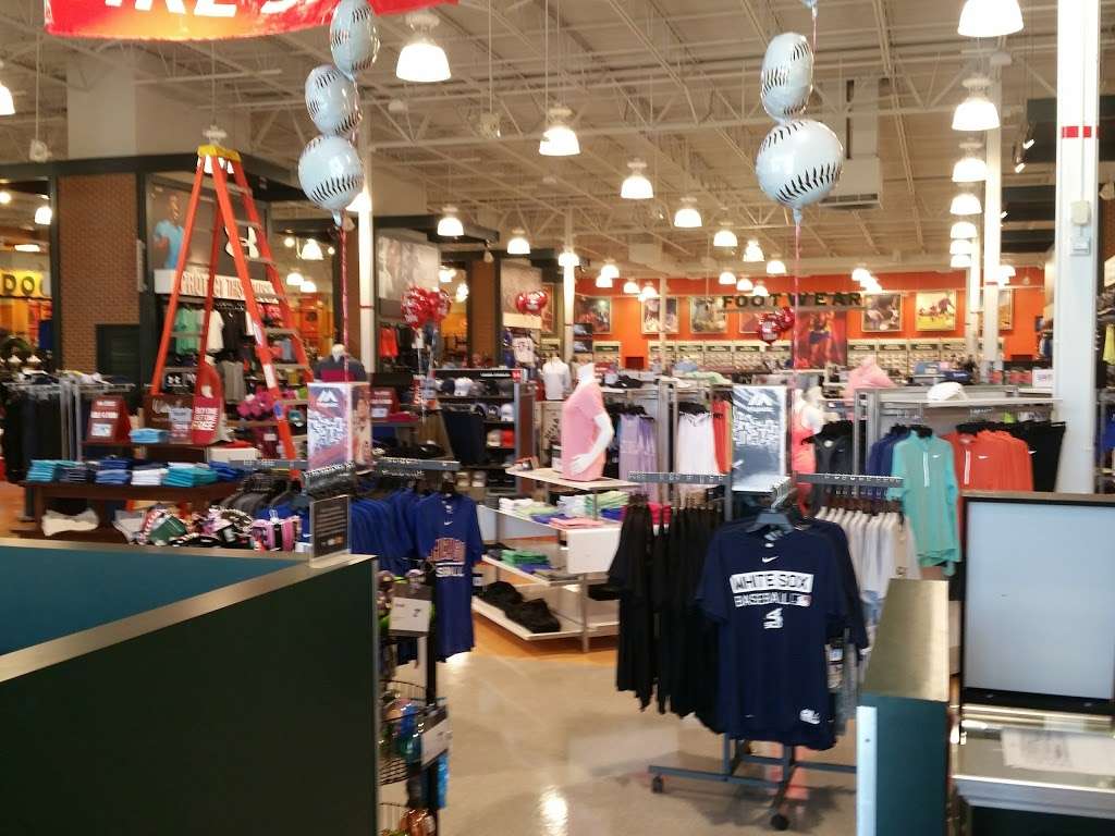 DICKS Sporting Goods | 2054 IL-50, Bourbonnais, IL 60914, USA | Phone: (815) 802-0565