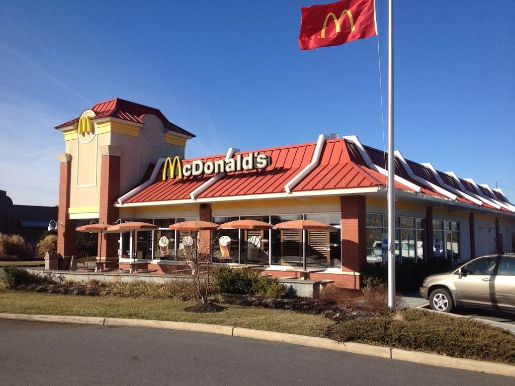 McDonalds | 855 Market Pl Blvd, Robbinsville, NJ 08691, USA | Phone: (609) 581-9600