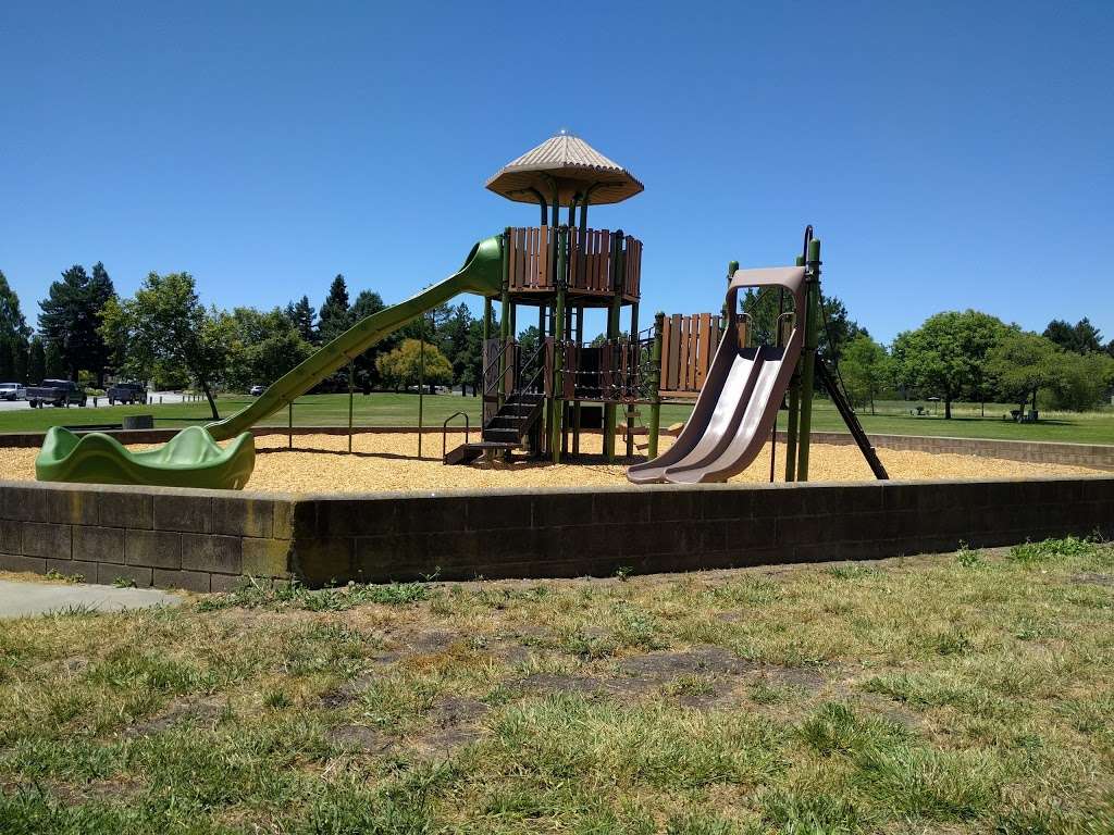 Arroyo Park | 1827 Village E Dr, Petaluma, CA 94954, USA | Phone: (707) 778-4380