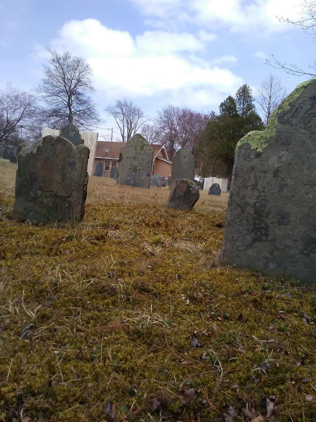 Old Burying Ground | 24 Beach Rd, Salisbury, MA 01952