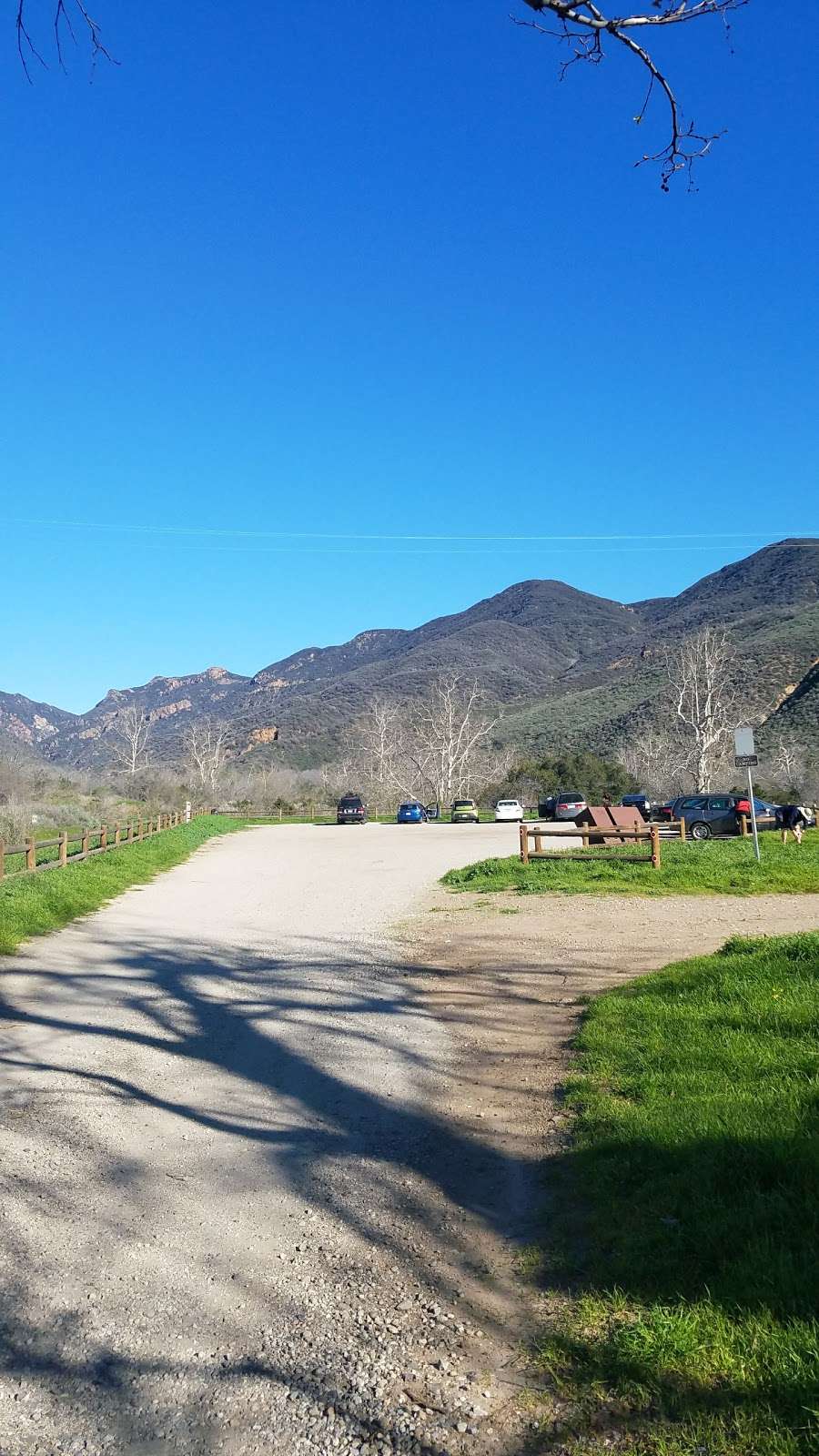 Zuma Canyon Trailhead | 5721 Bonsall Dr, Malibu, CA 90265, USA | Phone: (805) 370-2301