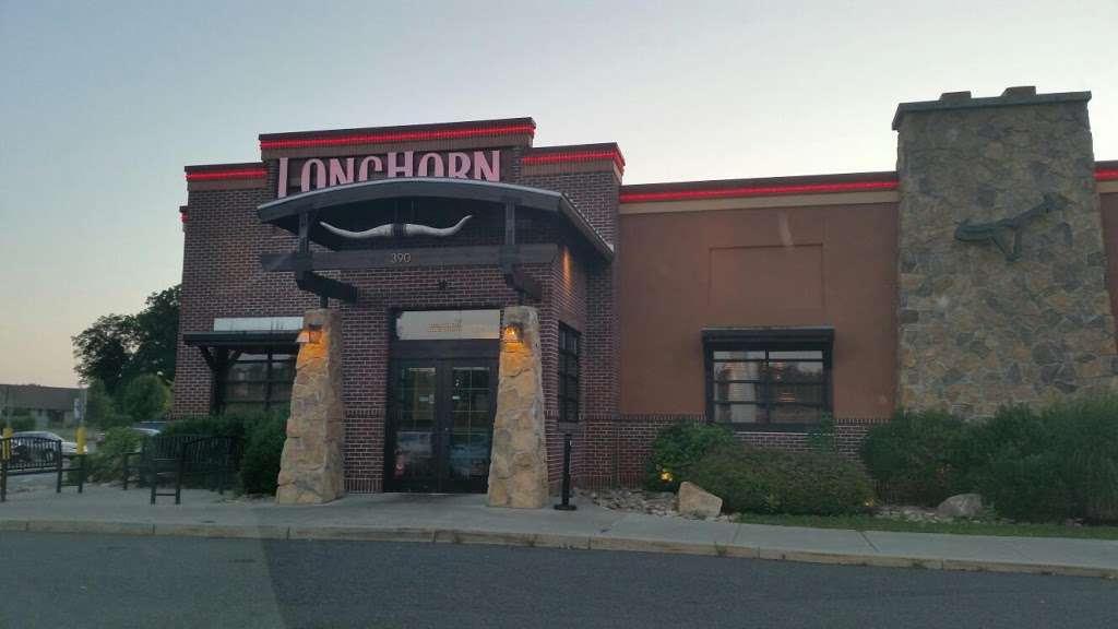 LongHorn Steakhouse | 390 West St, Mansfield, MA 02048 | Phone: (508) 261-8810