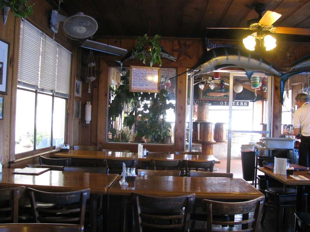 Tonys Seafood Restaurant | 18863 Shoreline Hwy, Marshall, CA 94940, USA | Phone: (415) 663-1107