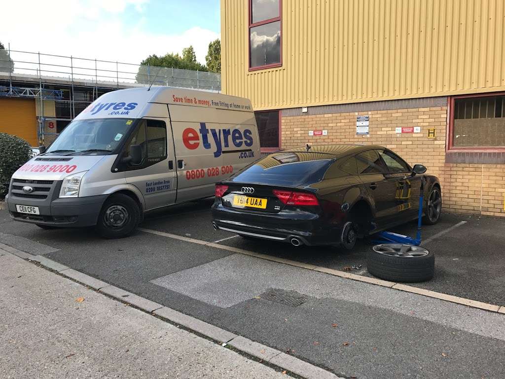 etyres North West London & East London, Mobile tyre fitting | 73 Cheddington Rd, London N18 1LU, UK | Phone: 020 8185 7751