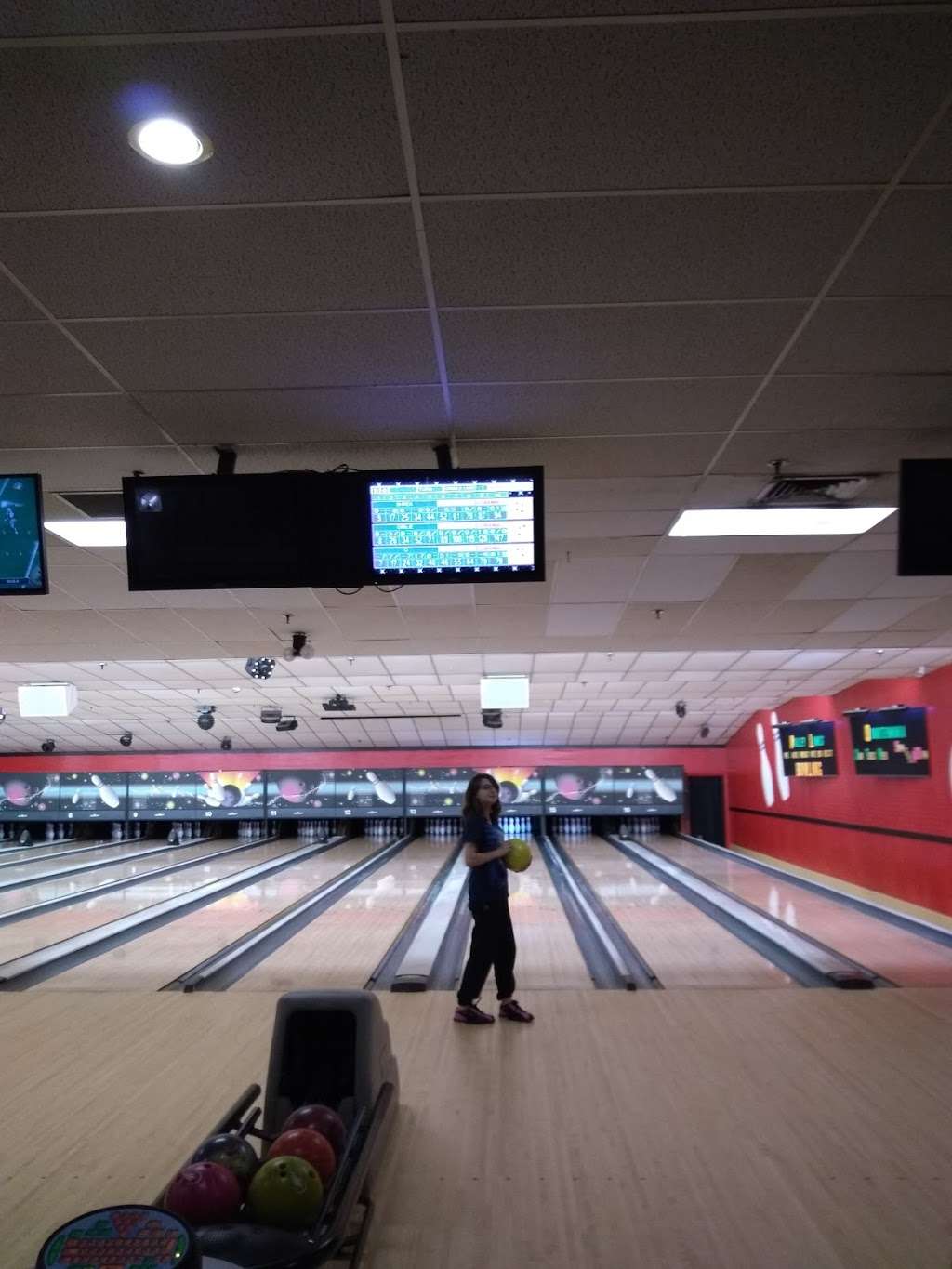 Valley Bowling Lanes | 1 Meredith St, Carbondale, PA 18407 | Phone: (570) 282-3960