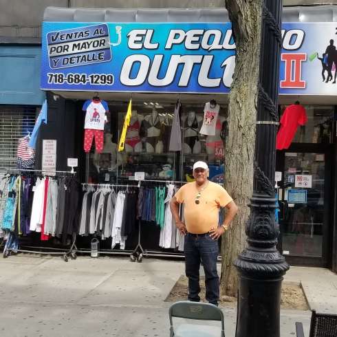 El pequegno outlet 2 | 2098 White Plains Rd, The Bronx, NY 10462, USA | Phone: (646) 283-6058