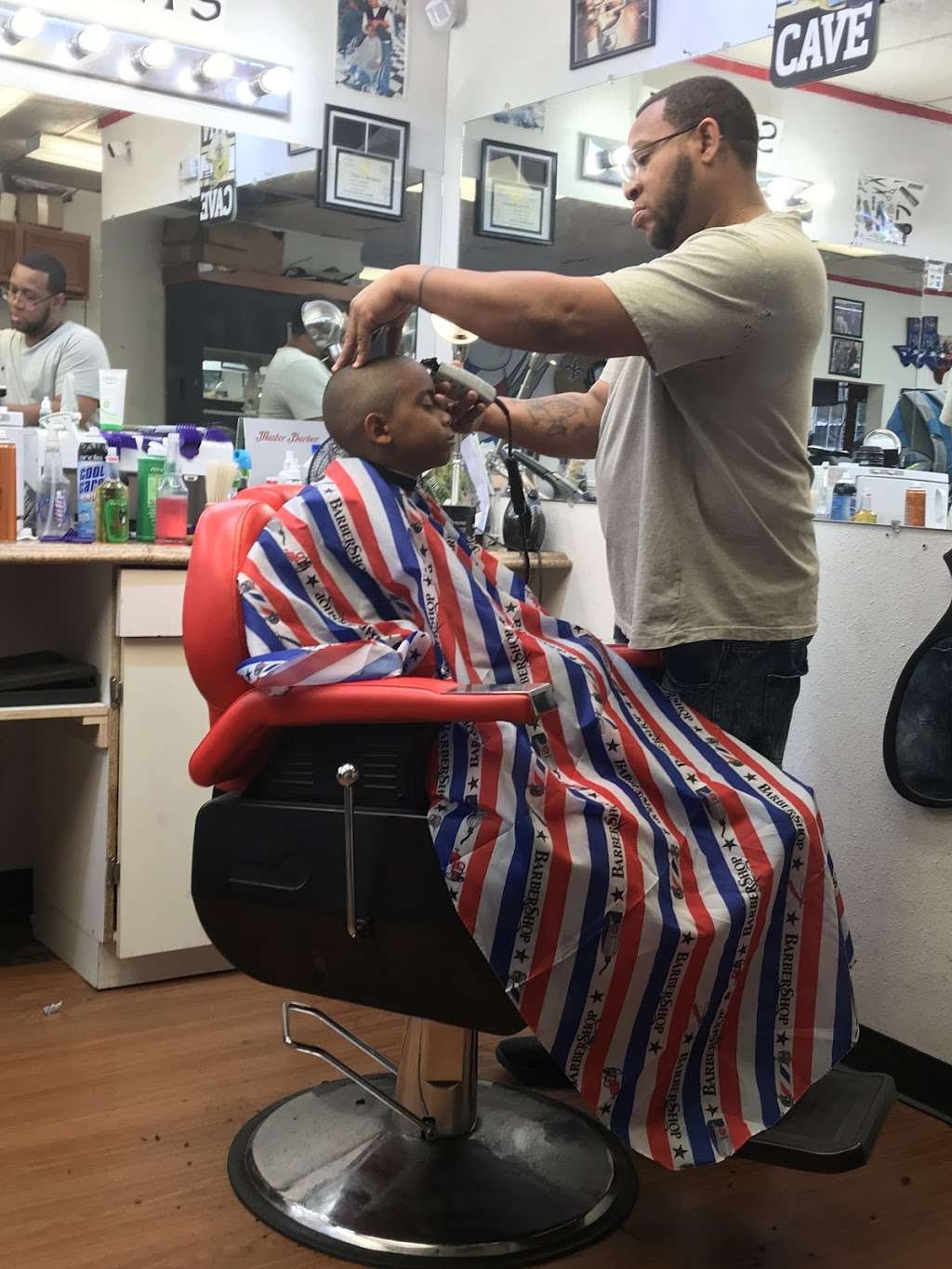 Blades & Fades Barber Shop | 14718 Kuykendahl Rd, Houston, TX 77090, United States | Phone: (281) 919-1468