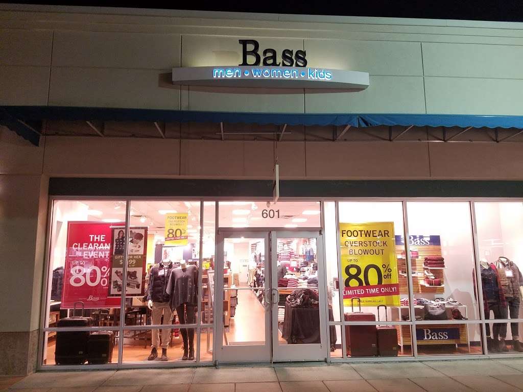 Bass Factory Outlet | JERSEY SHORE PREMIUM OUTLETS, 1 Premium Outlet Blvd, Tinton Falls, NJ 07753 | Phone: (732) 695-0114