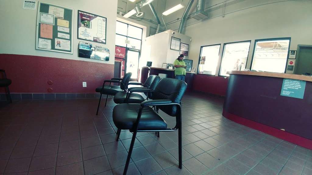 Jiffy Lube Oil Change Center | 2560 S Vineyard Ave, Ontario, CA 91761 | Phone: (909) 947-4122