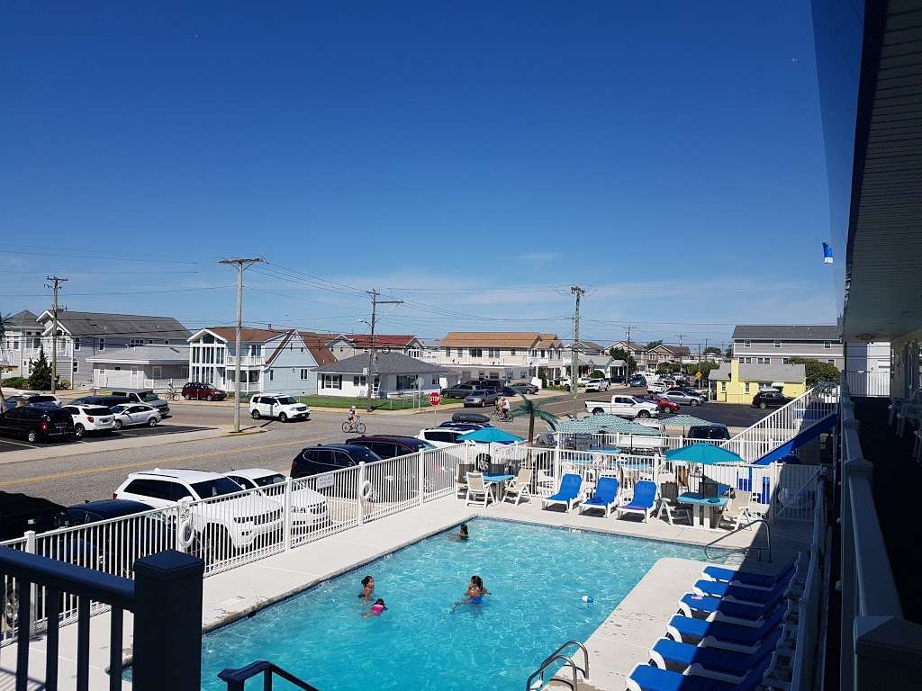 Blue Marlin Motel | 401 E Toledo Ave, Wildwood Crest, NJ 08260, USA | Phone: (609) 522-3556