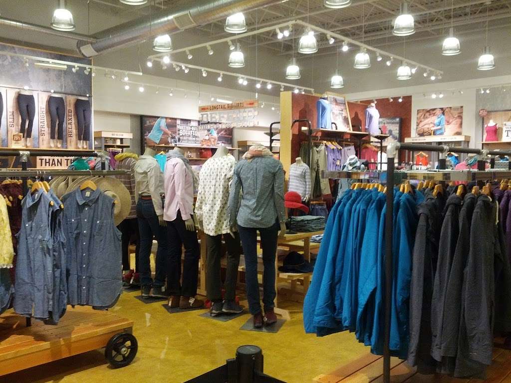 Duluth Trading Company | 16557 Washington St, Thornton, CO 80023 | Phone: (720) 465-8839