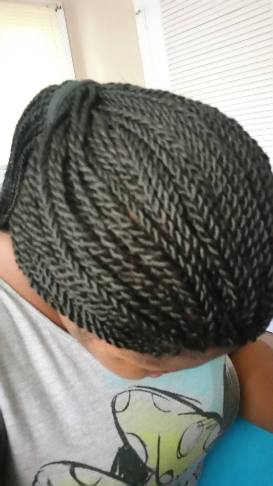 Vicky African Hair Braiding | 1014 N Tryon St, Charlotte, NC 28206, USA | Phone: (704) 712-4315