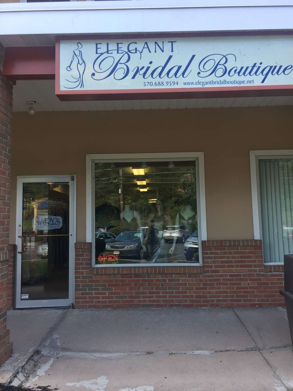 Elegant Boutique | 11 Fountain Ct , Bartonsville, PA 18321, Stroudsburg, PA 18360 | Phone: (570) 688-9594