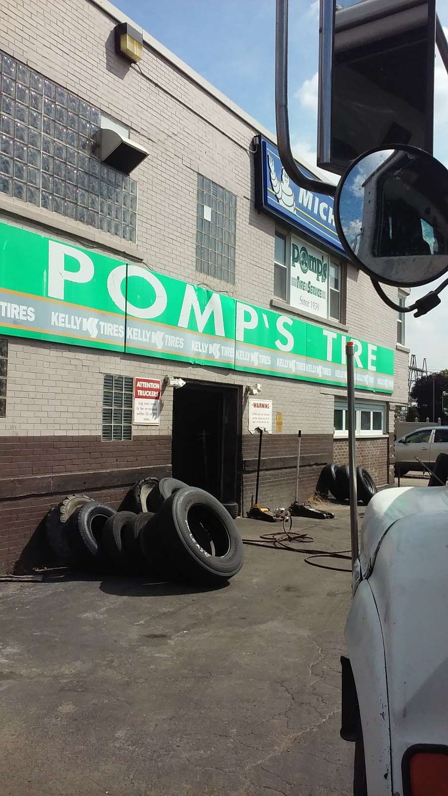 Pomps Tire | 8240 Joliet Rd, McCook, IL 60525, USA | Phone: (708) 443-5159