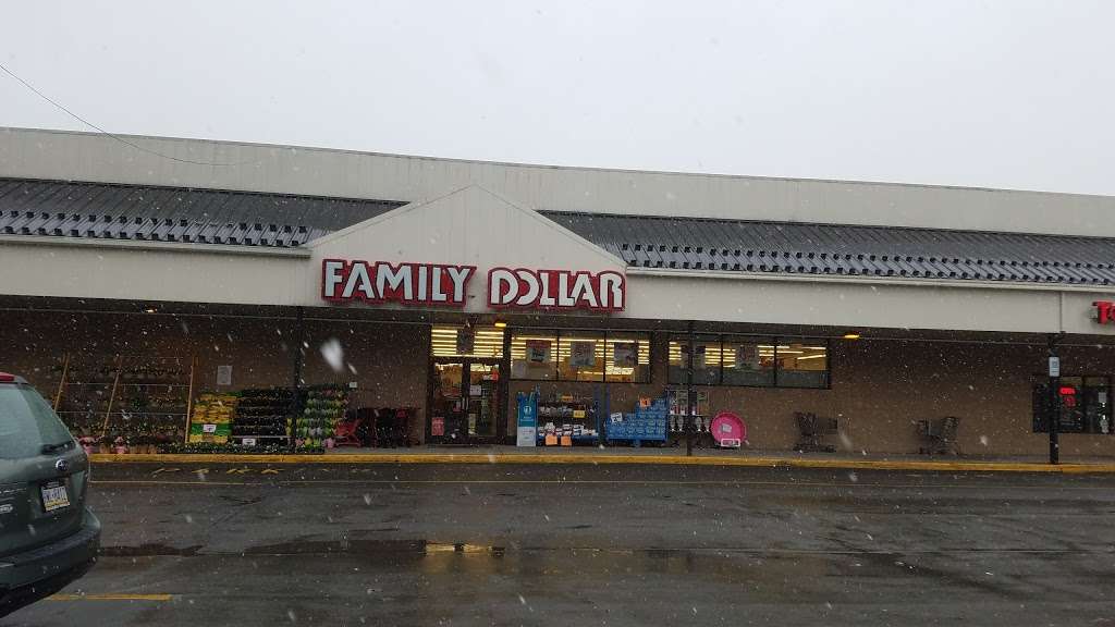 Family Dollar | PA-739, Hawley, PA 18428, USA | Phone: (570) 775-6422