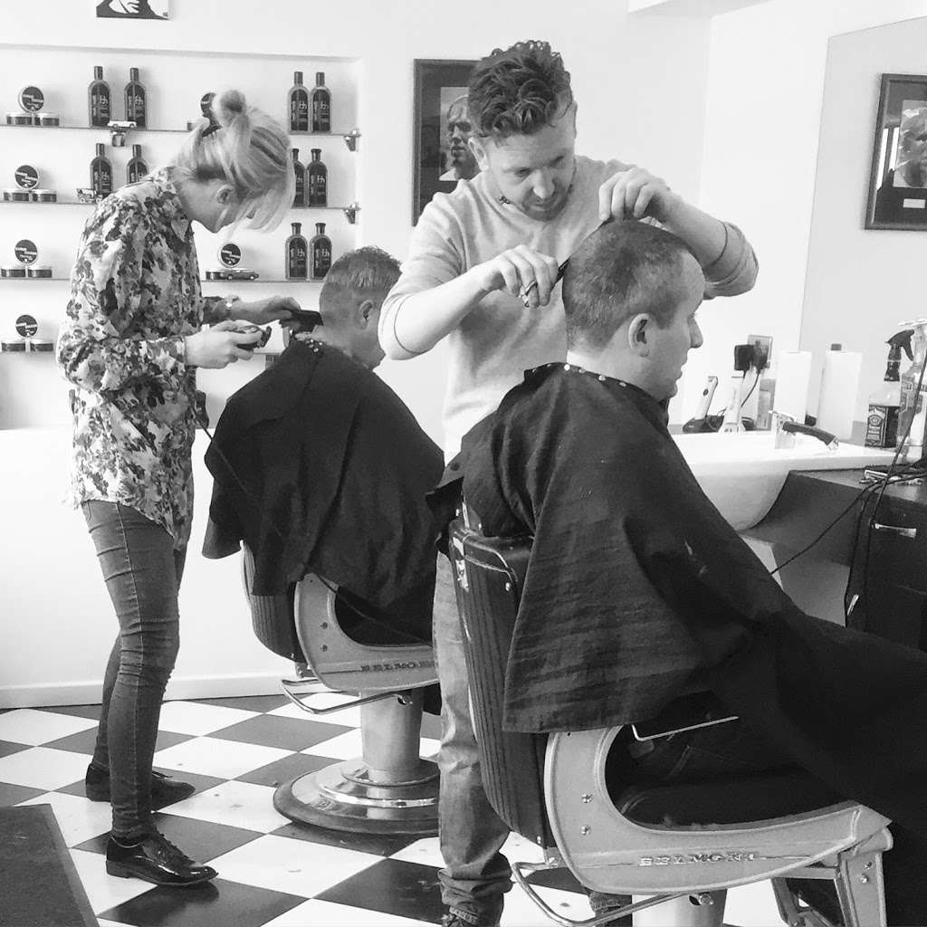 Barber Station | 4 Station Rd, Chingford, London E4 6AL, UK | Phone: 07932 038082