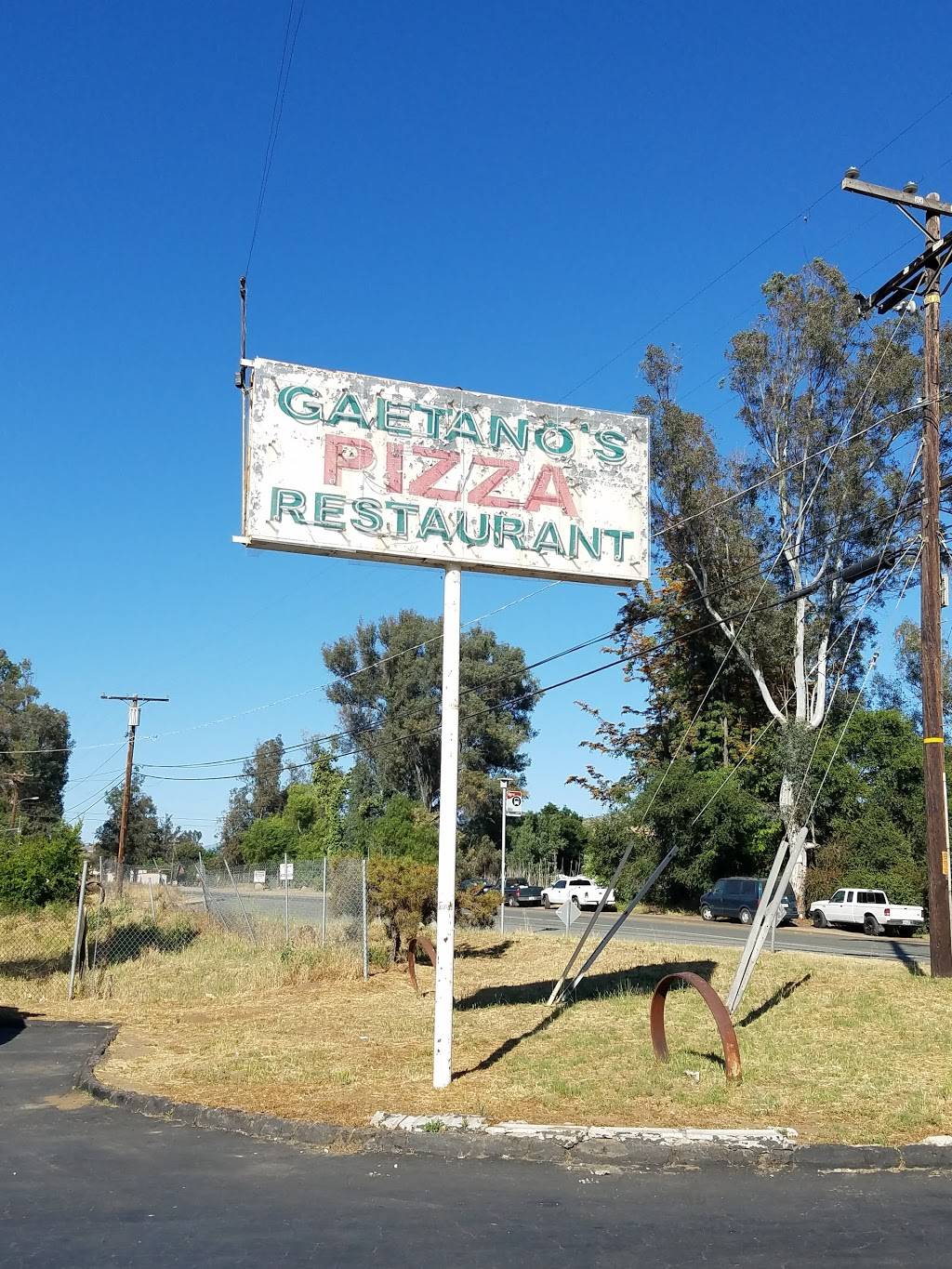 Gaetanos Italian Restaurant | 13524 Hwy 8 Business, Lakeside, CA 92040, USA | Phone: (619) 561-1651