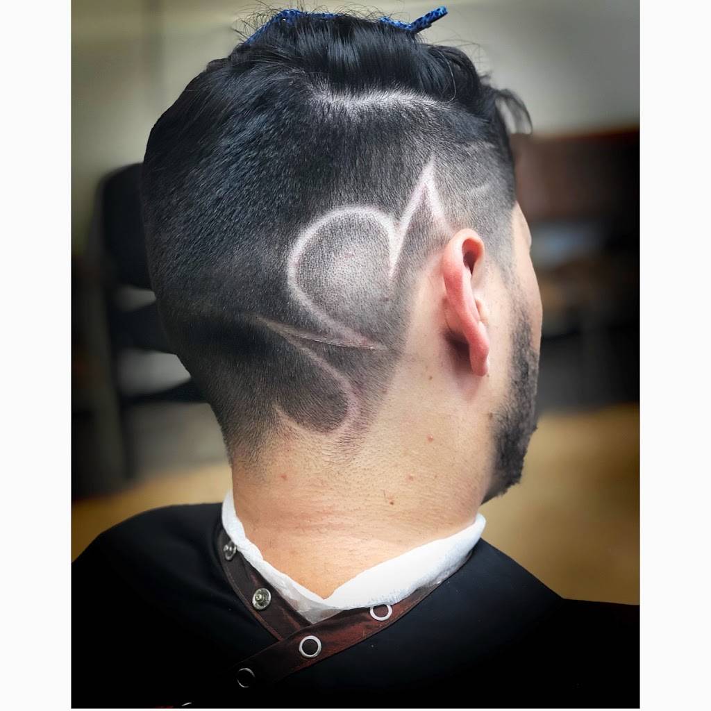 Barber Stylist Debra Brooks | Idle hour barbershop, 2051 Richmond Rd suite 155, Lexington, KY 40502, USA | Phone: (502) 226-0299