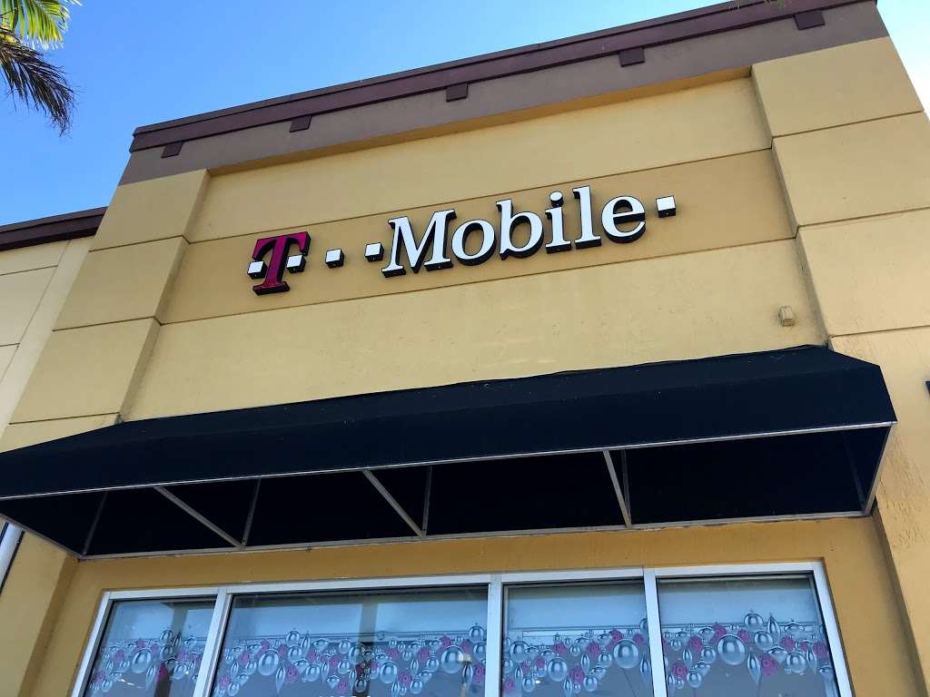 T-Mobile | 14834 Pines Blvd, Pembroke Pines, FL 33028, USA | Phone: (954) 437-0079