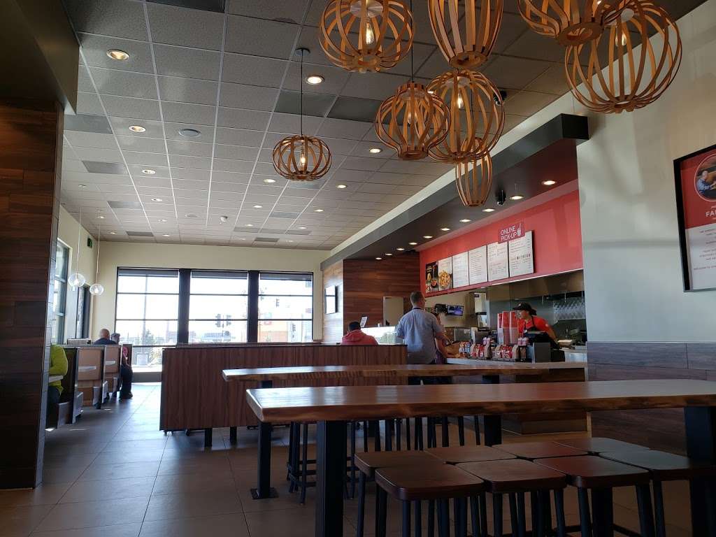 Panda Express | 1170 W Renaissance Pkwy, Rialto, CA 92376, USA | Phone: (909) 349-1001